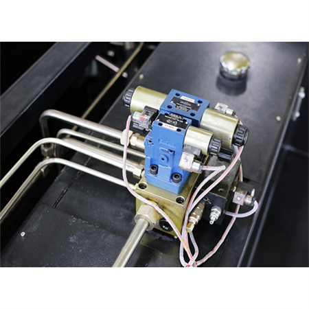 បន្ទះដែកចុចហ្វ្រាំងចុចម៉ាស៊ីនហ្វ្រាំង CT8 3+1 អ័ក្ស CNC Press Brake Hydraulic Metal Sheet Plate Iron Bending Machine