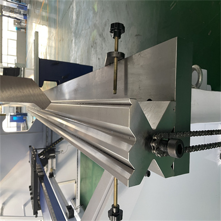 តម្លៃទាប ម៉ាស៊ីនហ្វ្រាំងចុច 30 តោន - 100T 3200 CNC ម៉ាស៊ីនពត់ដែក E21 hydraulique presse plieuse