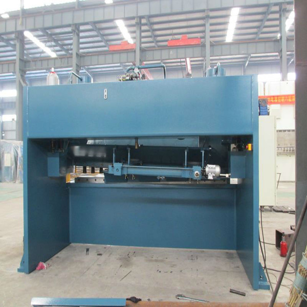 4mmx2500 Hydraulic Shearing Steel Plate Machinery Cutting Steel Plate Shear