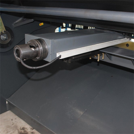 ម៉ាស៊ីនកាត់សន្លឹក កាត់សន្លឹកដែក ម៉ាស៊ីនកាត់ដែក Cnc Automatic Guillotine Shearing Machine Hydraulic Pendulum Iron Sheet Cutting Machine Steel Sheet Circle Shearing Machine