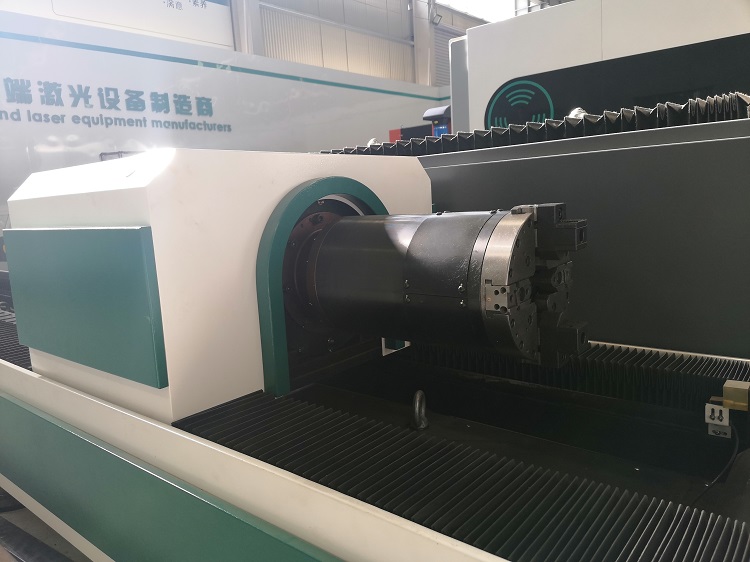 សន្លឹកដែក និងបំពង់មូល Cnc Plate និង Tube Fiber Laser Cutting Machine