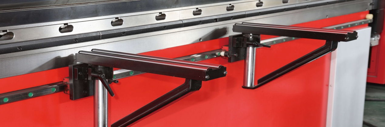 សន្លឹកដែកអាលុយមីញ៉ូពត់កោងម៉ាស៊ីនចុចធារាសាស្ត្រ